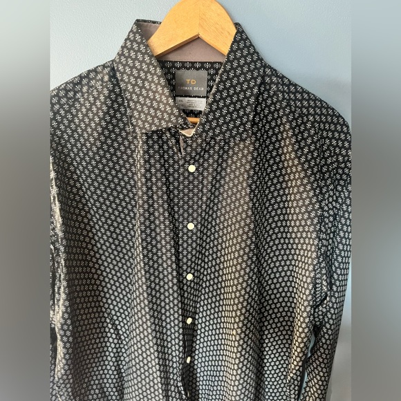 Thomas Dean NWOT Long Sleeved Stylish Shirt in Pristine Condition!! - Picture 3 of 15